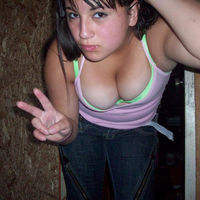 amateur teen cleavage
