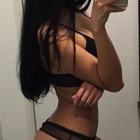 nude amateur teen girl selfie